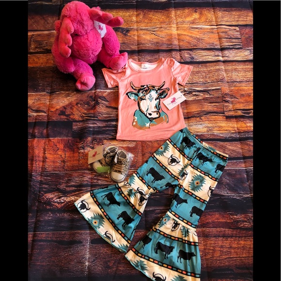 Girls Cow Western graphic Top & Bell Bottom Pants